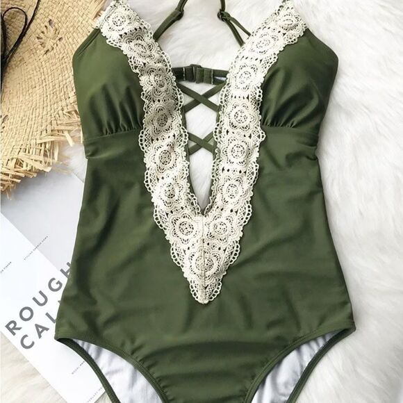 Cupshe Women's Vintage Lace plunge One-Piece Swimsuit Large NWOT - Picture 3 of 13